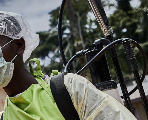 A healthcare worker at a Save the Children-supported health facility during the 2018 Ebola outbreak in the Democratic Republic of the Congo. Image credit: Hugh Kinsella Cunningham / Save the Children